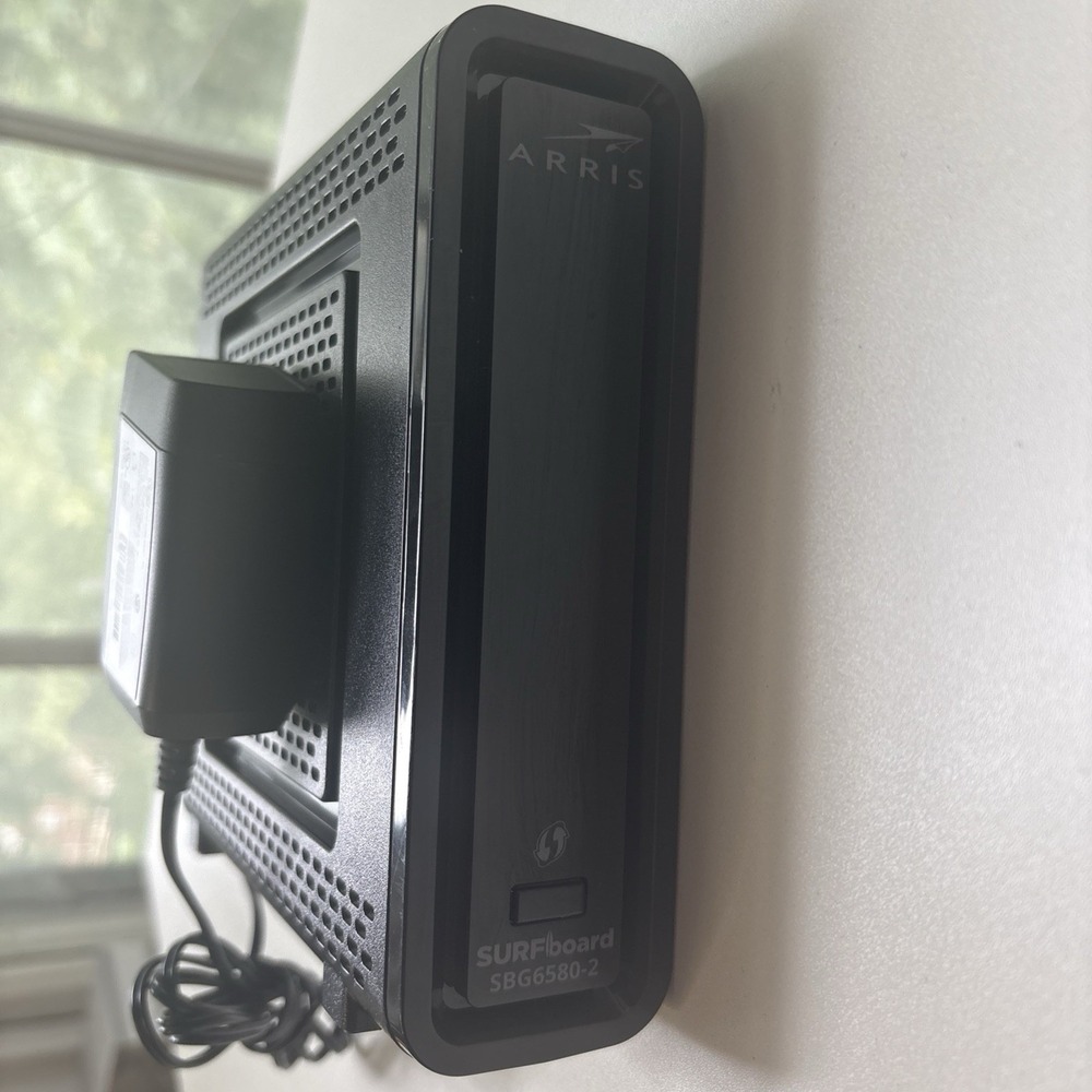 Motorola ARRIS SURFboard SBG6580 DOCSIS 3.0 Cable Modem Wi-Fi Router